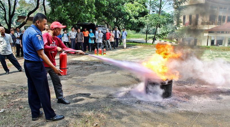 FMIPA Goes to Belitong: Menuju Pelayanan Prima