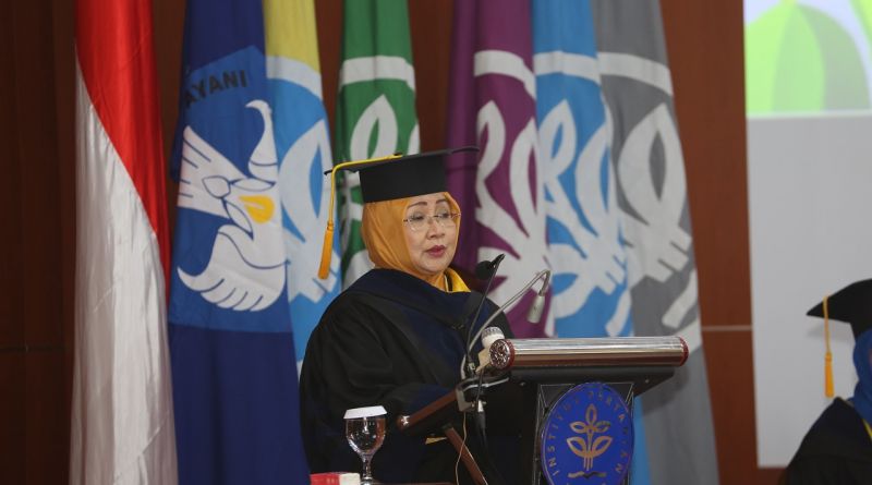 Orasi Ilmiah Dosen FMIPA IPB, Prof. Dr. dr. Sri Budiarti Berbicara tentang Bioprospeksi Bakteriofag