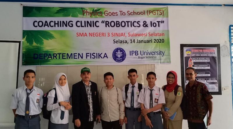 Departemen Fisika FMIPA IPB Berikan Coaching Clinic Robotics & IoT di Sinjai dan Bulukumba