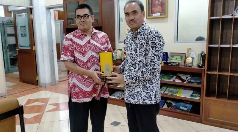 Tingkatkan Kualitas Fasilitas Pendidikan dan Penelitian, Departemen Fisika FMIPA IPB Kunjungi UGM