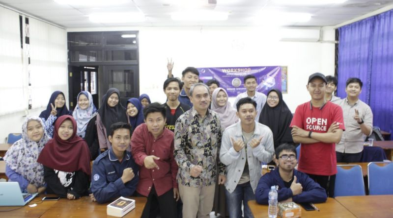 Alumni Ajarkan Kolaborasi pada Mahasiswa Fisika IPB University